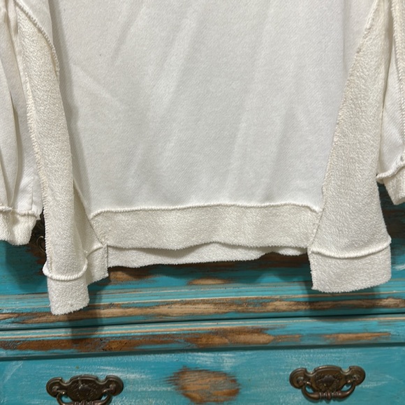 BiBi - Picture 3 of 6